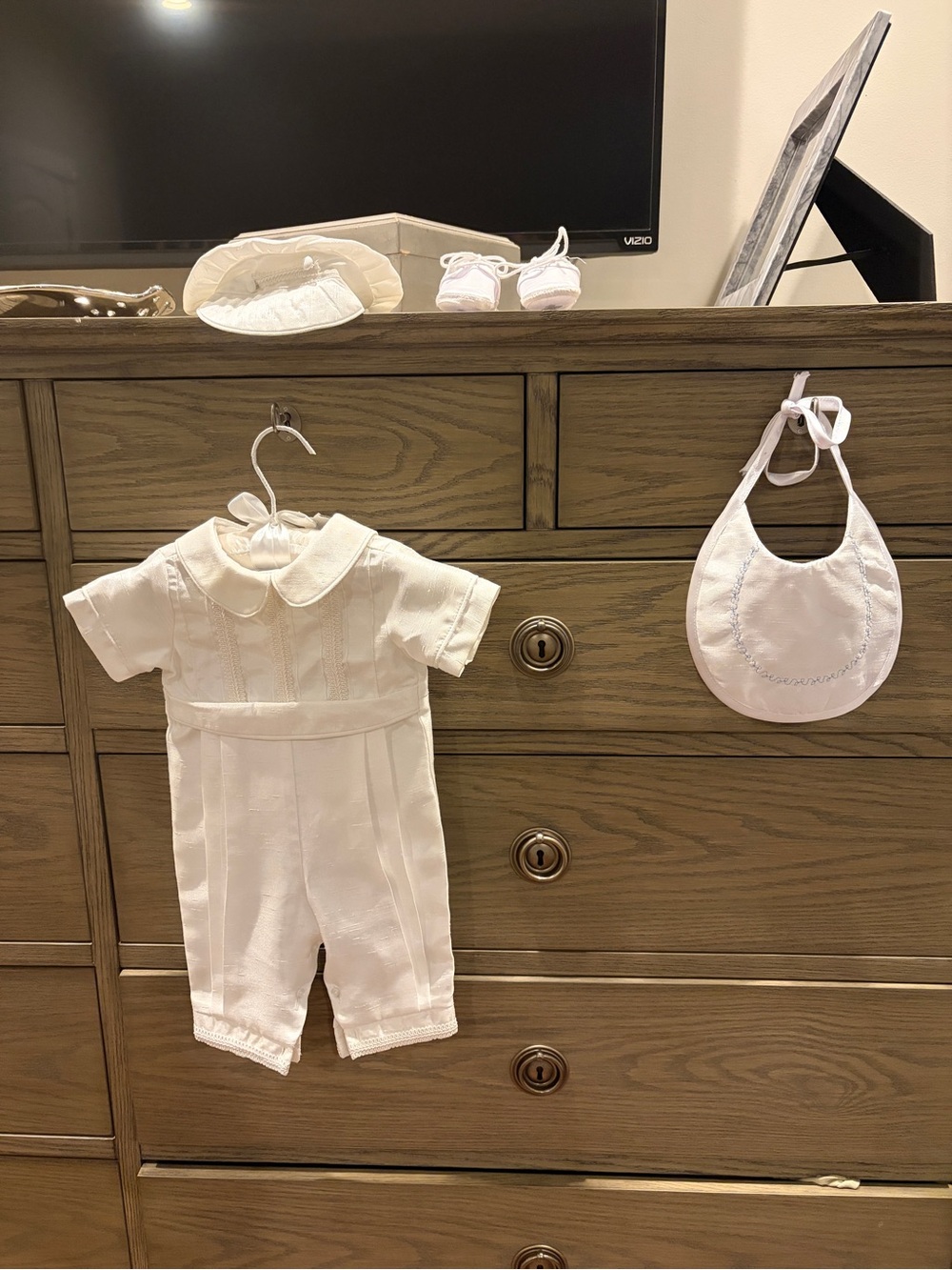 Baptism Outfit Set - Piccolo Bacio -  Romper, hat, bib and shoes.